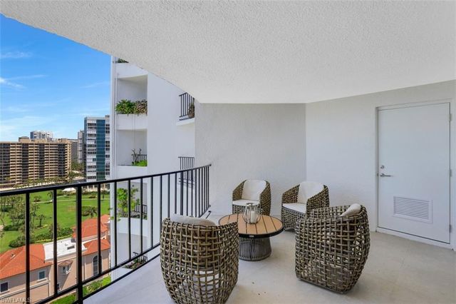 3951 Gulf Shore BLVD N # 1203, Naples, FL 34103