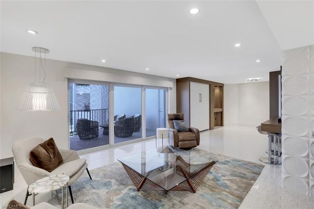 3951 Gulf Shore BLVD N # 1203, Naples, FL 34103