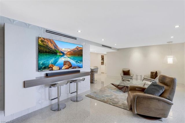 3951 Gulf Shore BLVD N # 1203, Naples, FL 34103