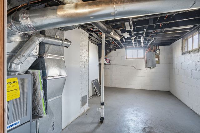 1117 19th Avenue, Rock Island, IL 61201