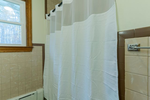 126 Dover Point Road, Dover, NH 03820