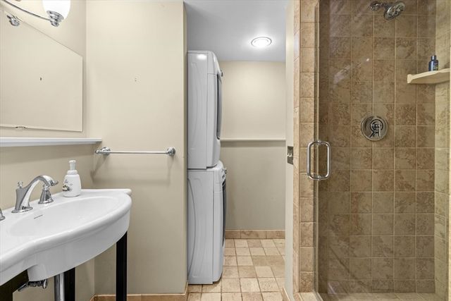 65 May St, Attleboro, MA 02703