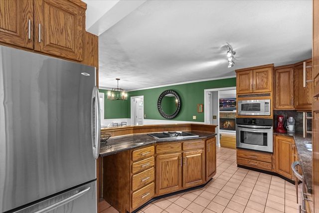 65 May St, Attleboro, MA 02703