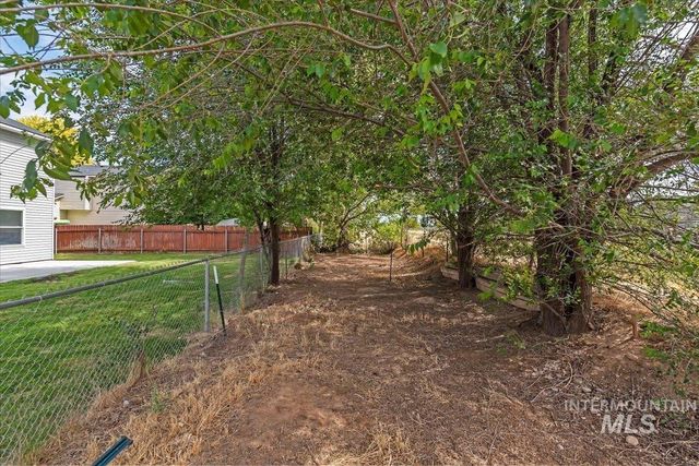 5418 Barkley, Caldwell, ID 83607