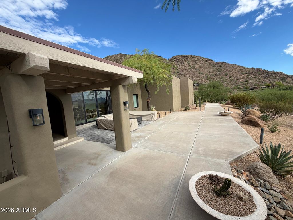 5849 E HUMMINGBIRD Lane, Paradise Valley, AZ 85253 — exterior