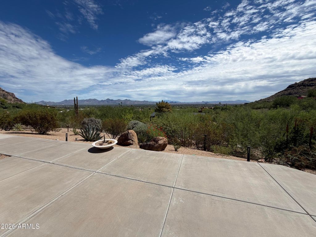 5849 E HUMMINGBIRD Lane, Paradise Valley, AZ 85253 — photo 2