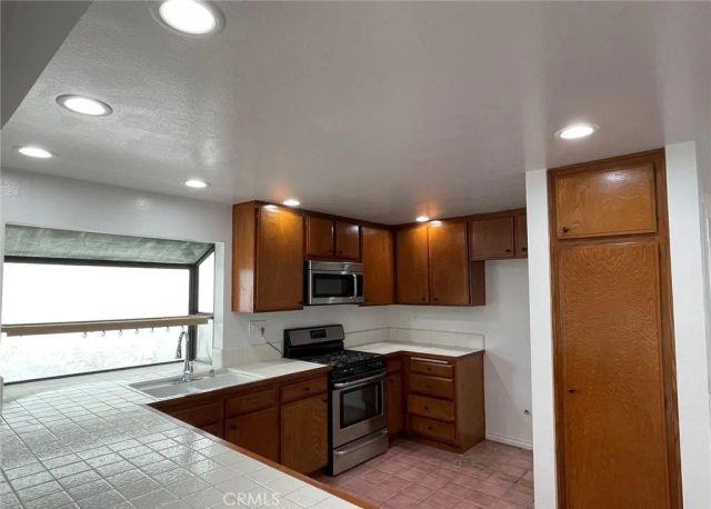 4 Campanero E, Irvine, CA 92620