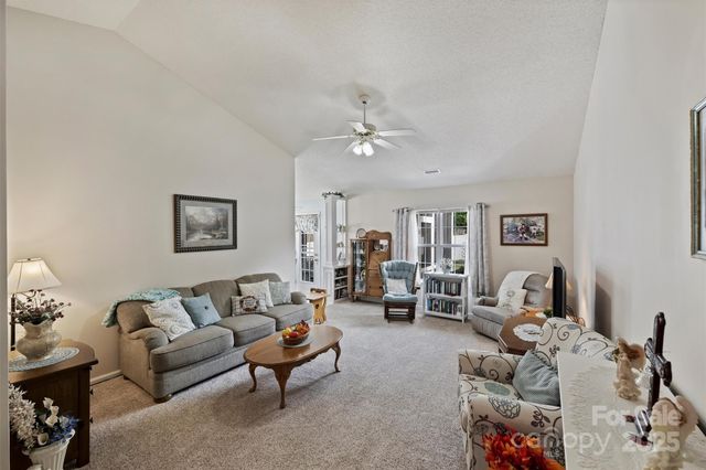 1002 Raywood Court, Matthews, NC 28104
