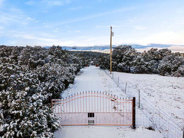 32 BOLAGH Lane, Sandia Park, NM 87047