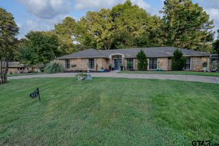 621 North Gate Dr, Hideaway, TX 75771