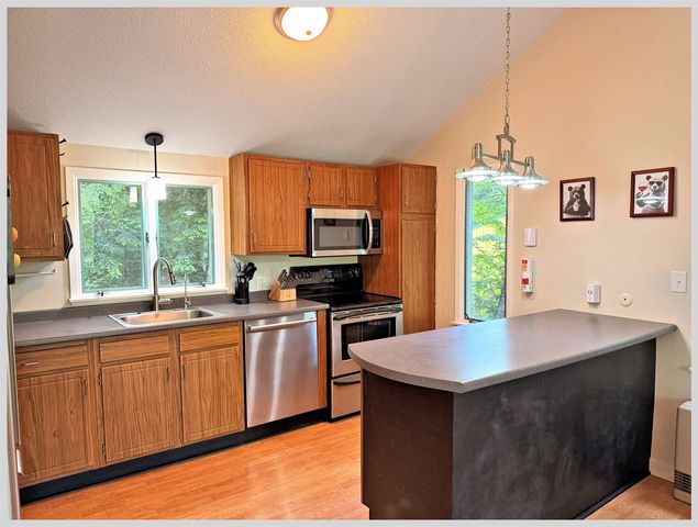5 Durgin Circle, Campton, NH 03223