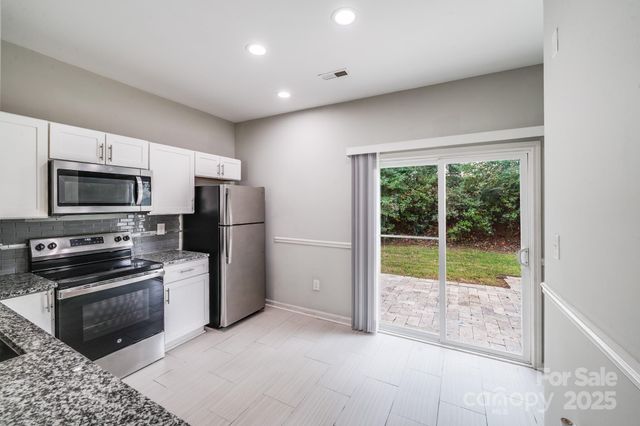 5232 Javitz Road, Charlotte, NC 28216