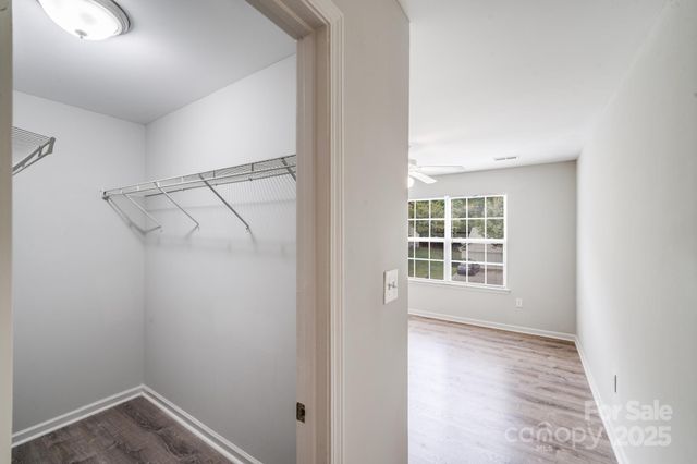 5232 Javitz Road, Charlotte, NC 28216