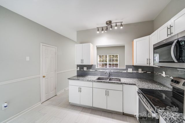 5232 Javitz Road, Charlotte, NC 28216