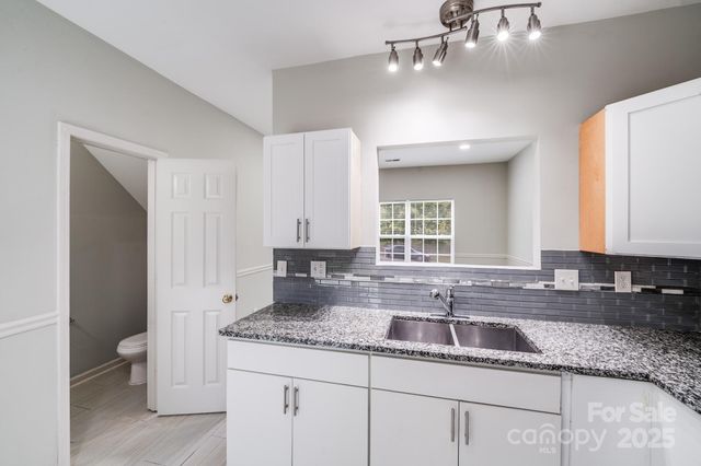 5232 Javitz Road, Charlotte, NC 28216