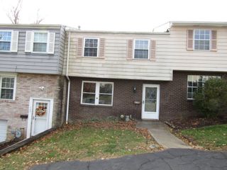 109 Old Meadow Rd, North Strabane, PA 15317