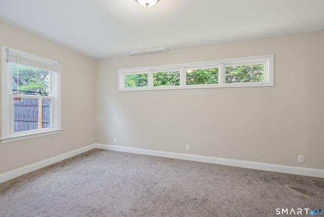 5 Flyers Drive, Norwich, CT 06360