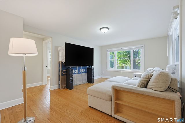 5 Flyers Drive, Norwich, CT 06360