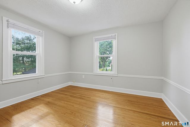 5 Flyers Drive, Norwich, CT 06360