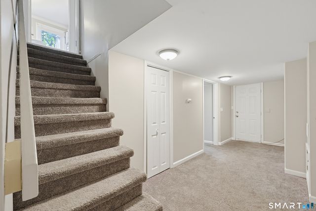 5 Flyers Drive, Norwich, CT 06360