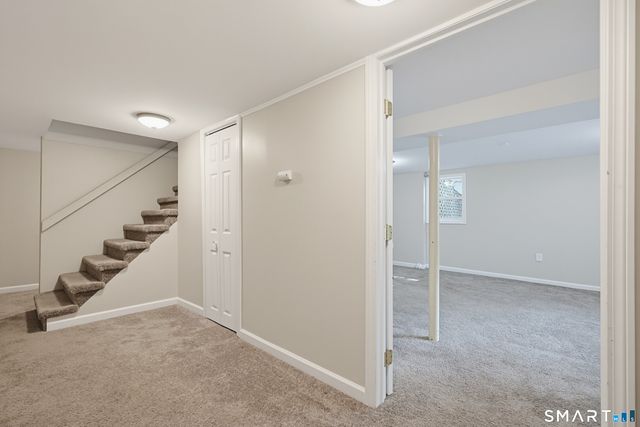 5 Flyers Drive, Norwich, CT 06360