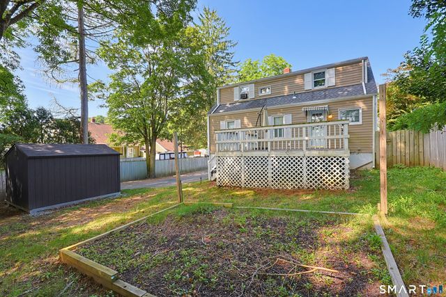 5 Flyers Drive, Norwich, CT 06360