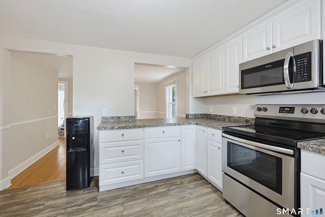 5 Flyers Drive, Norwich, CT 06360