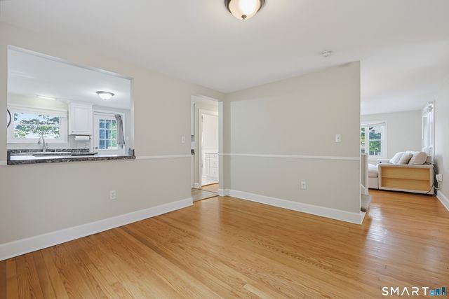 5 Flyers Drive, Norwich, CT 06360