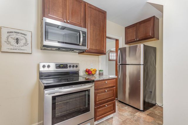1470 E Hudson Street, Columbus, OH 43211