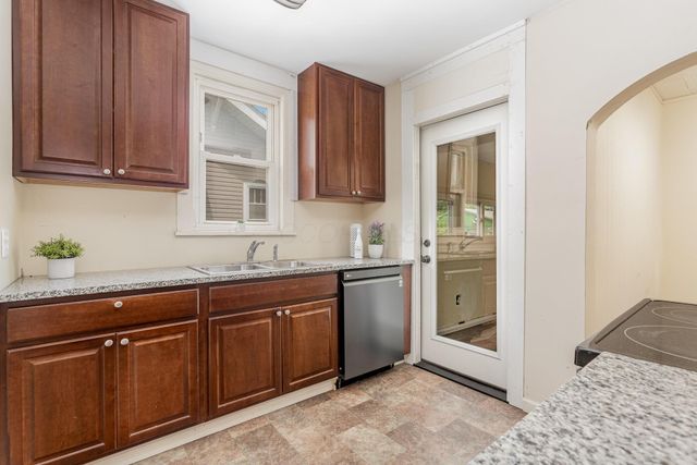 1470 E Hudson Street, Columbus, OH 43211