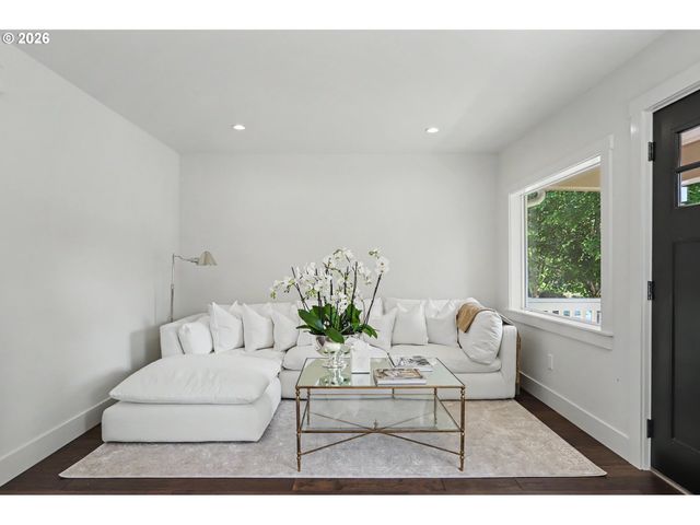 4845 Ne 10TH Ave, Portland, OR 97211