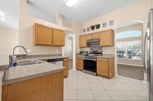 4 RED OAK PLACE, Palm Coast, FL 32164