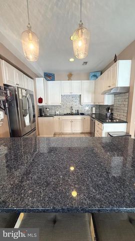 802 WALNUT AVE, North Beach, MD 20714