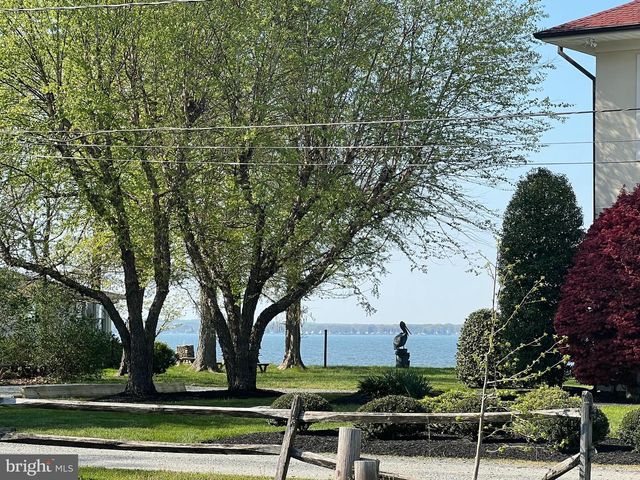 802 WALNUT AVE, North Beach, MD 20714