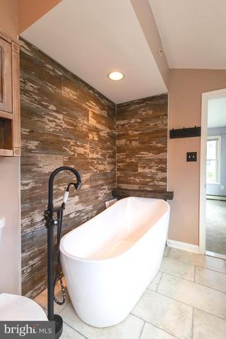 802 WALNUT AVE, North Beach, MD 20714