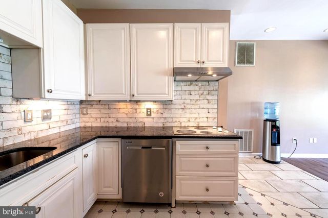 802 WALNUT AVE, North Beach, MD 20714