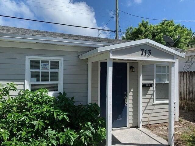 717 8th Avenue N, Lake Worth Beach, FL 33460