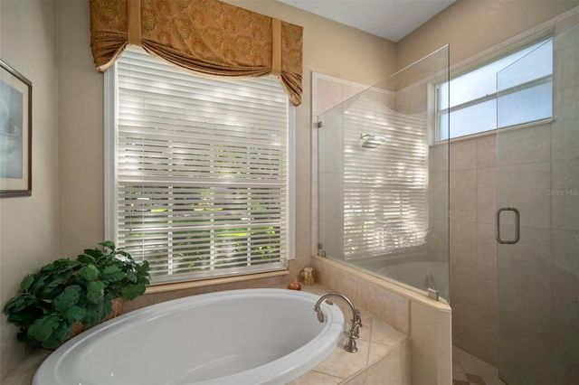 3302 CYPRESS LANDING DRIVE, Valrico, FL 33596