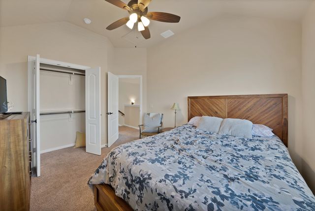 1040 Weeping Oak Drive, Burleson, TX 76028