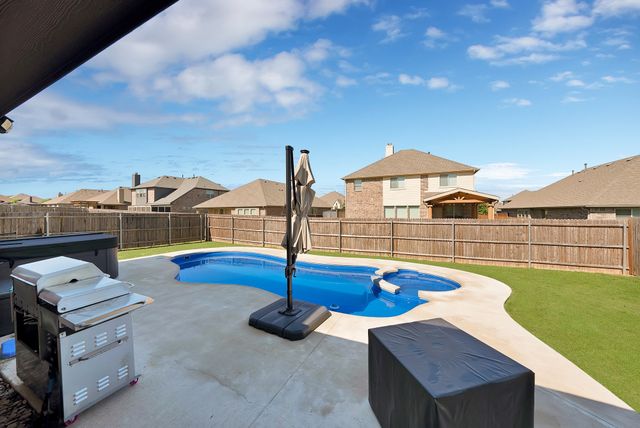 1040 Weeping Oak Drive, Burleson, TX 76028