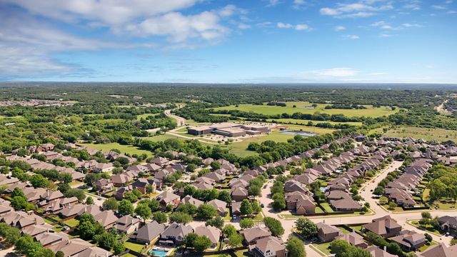 1040 Weeping Oak Drive, Burleson, TX 76028