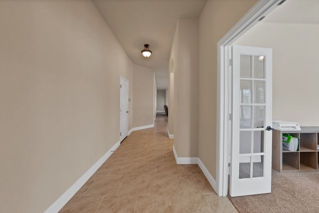 1040 Weeping Oak Drive, Burleson, TX 76028