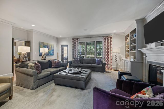 2727 Hampton Avenue, Charlotte, NC 28207