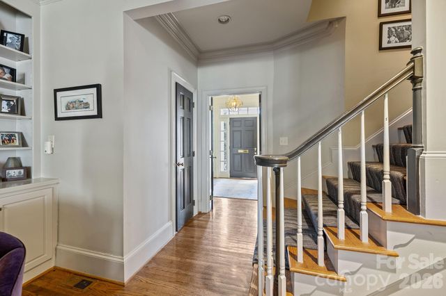 2727 Hampton Avenue, Charlotte, NC 28207