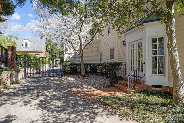 2727 Hampton Avenue, Charlotte, NC 28207