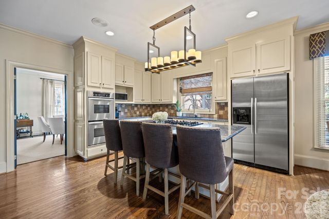 2727 Hampton Avenue, Charlotte, NC 28207