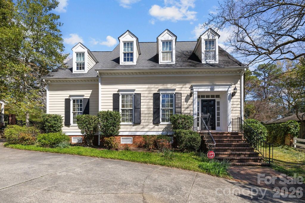 2727 Hampton Avenue, Charlotte, NC 28207