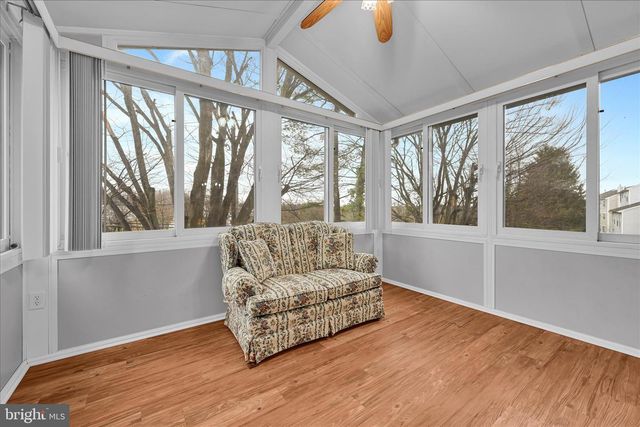 6106 SPRING KNOLL DR, Harrisburg, PA 17111