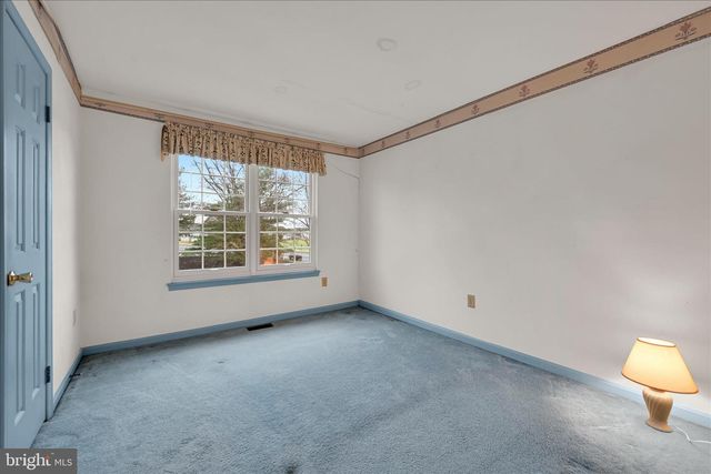 6106 SPRING KNOLL DR, Harrisburg, PA 17111