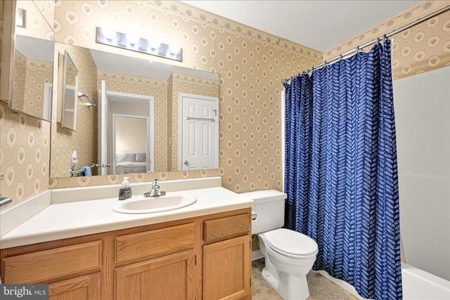 6106 SPRING KNOLL DR, Harrisburg, PA 17111